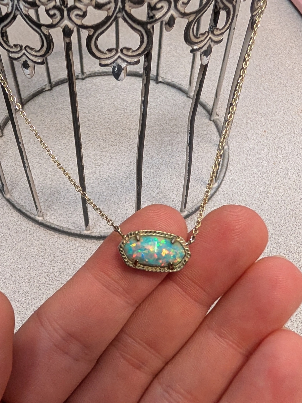 Delicate Opal Pendant Necklace - Gold - Picture 3 of 3